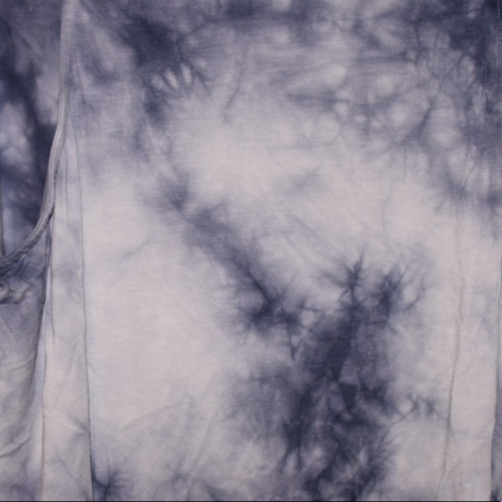 Blue marble sleeveless shirt